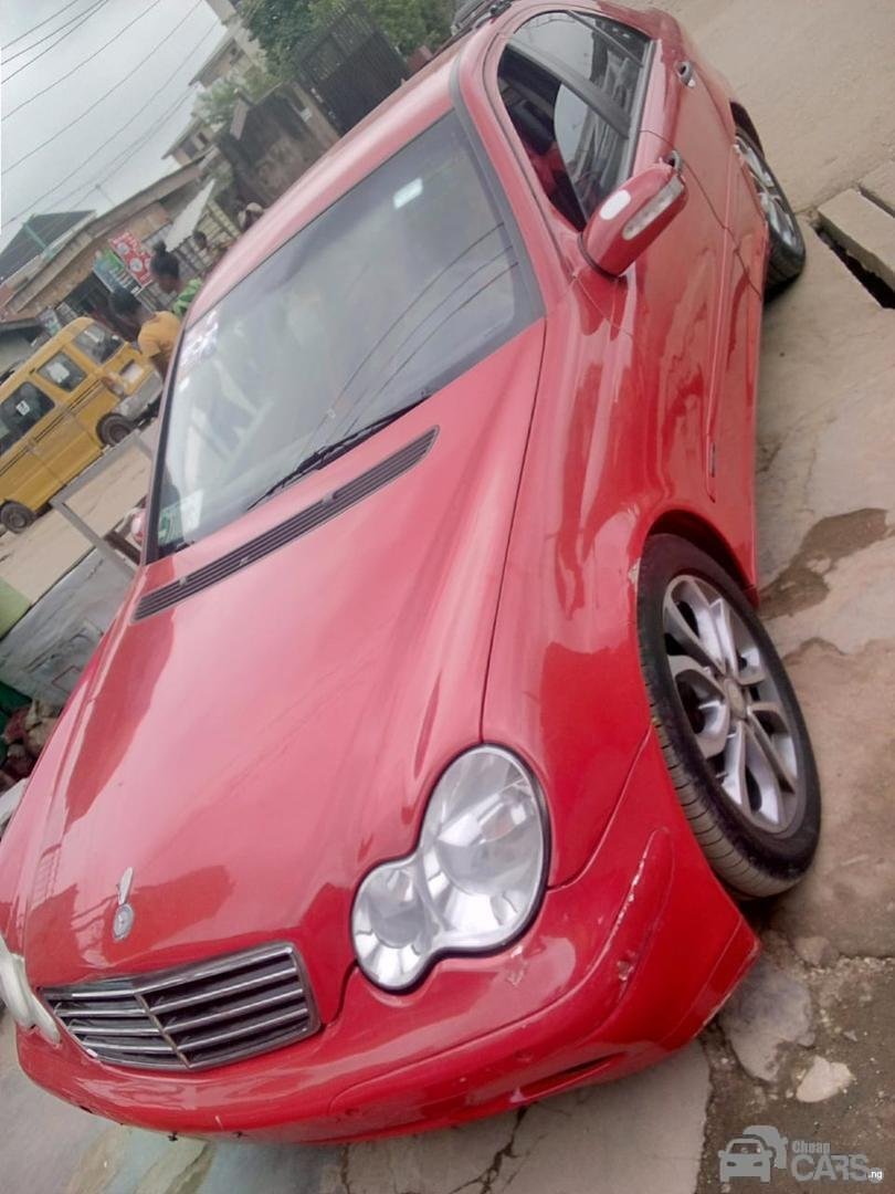 Mercedes-Benz Mercedes Benz — Side profile