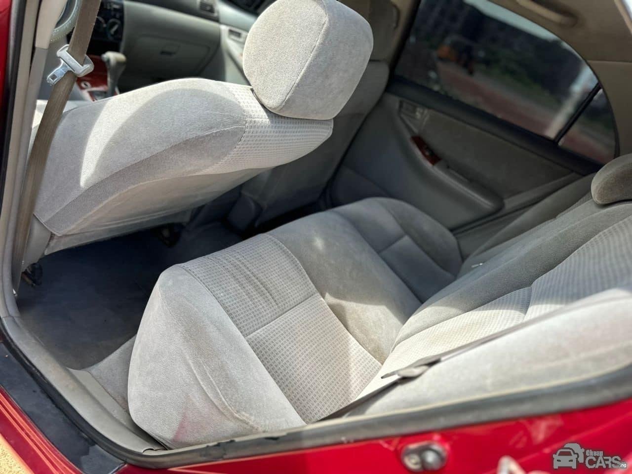 2005 Toyota Corolla — Side profile