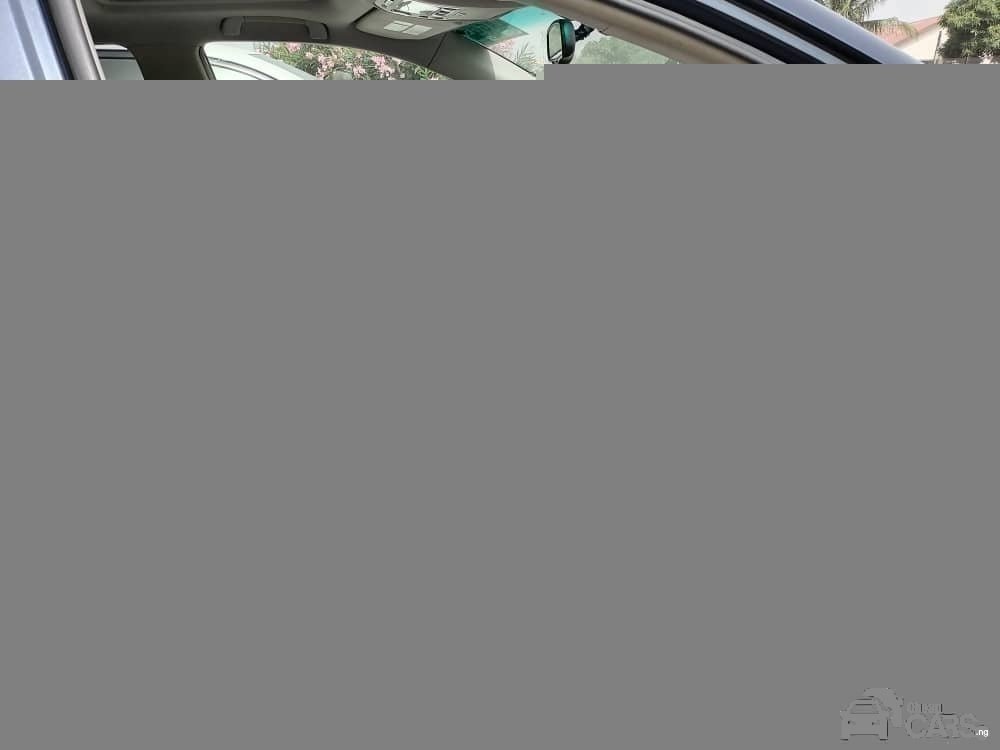 Lexus Rx call — Side profile