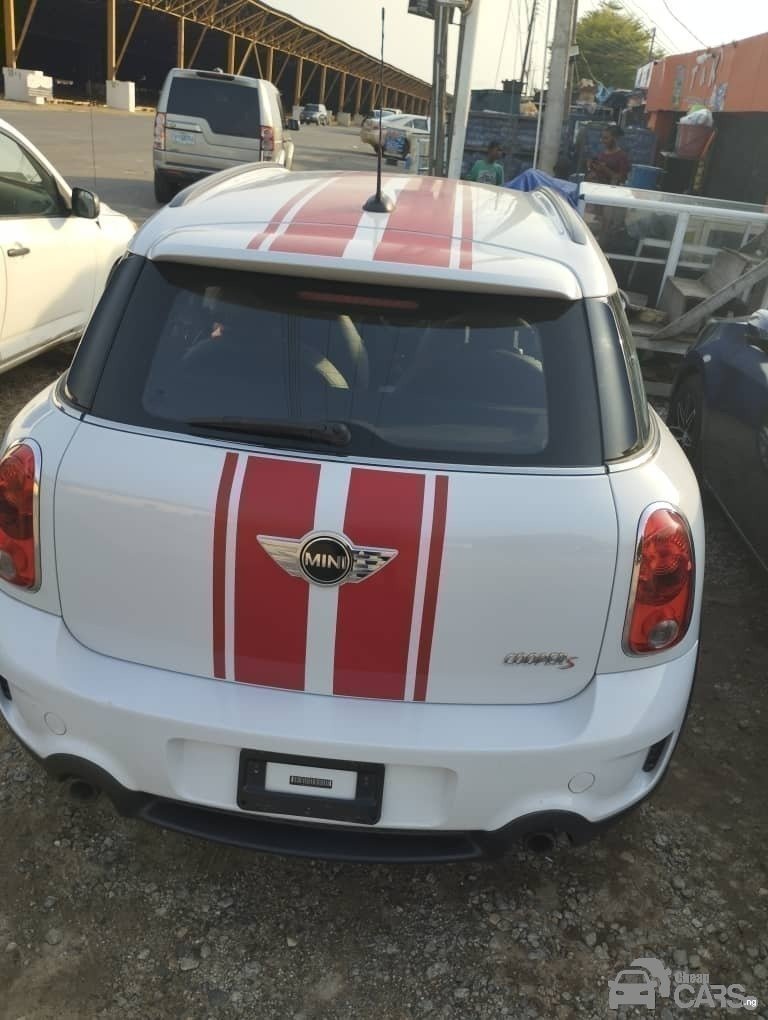 2012 MINI Cooper — Rear 3/4