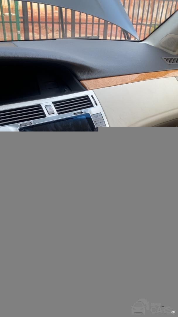 Toyota Avalon — Rear 3/4