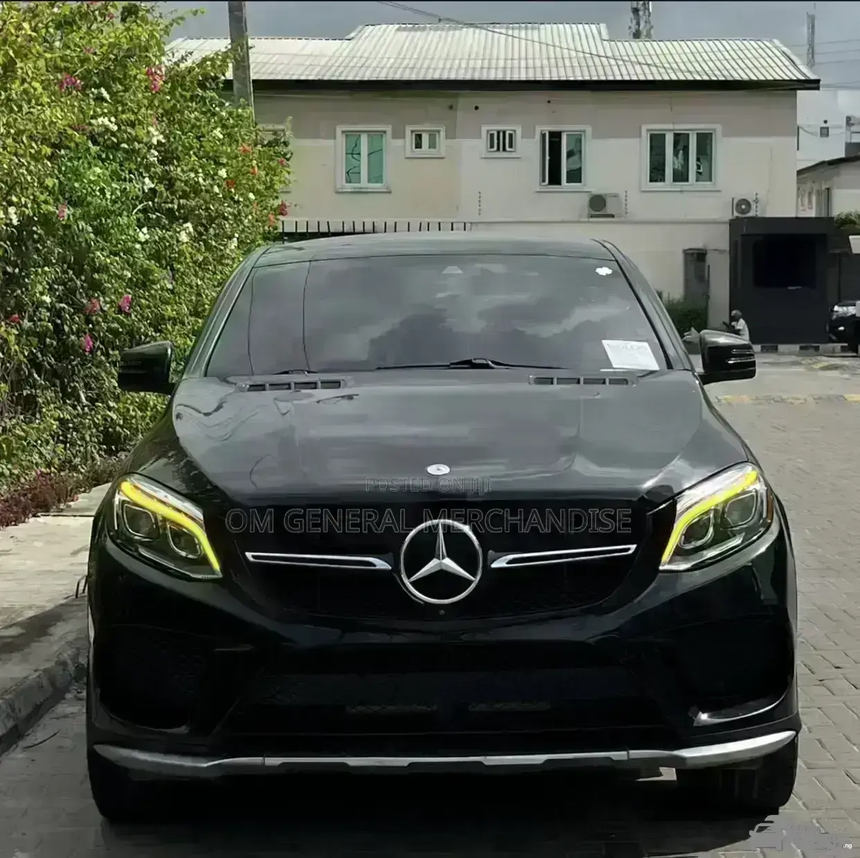 Mercedes-AMG Mecedece Benz — Side profile