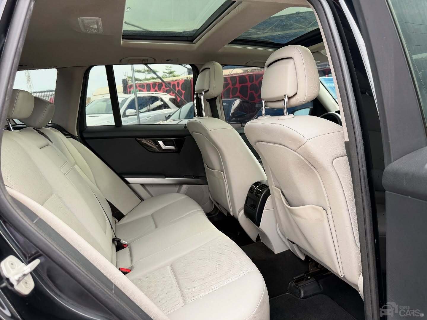 2014 Mercedes-Benz GLK350 — Dashboard