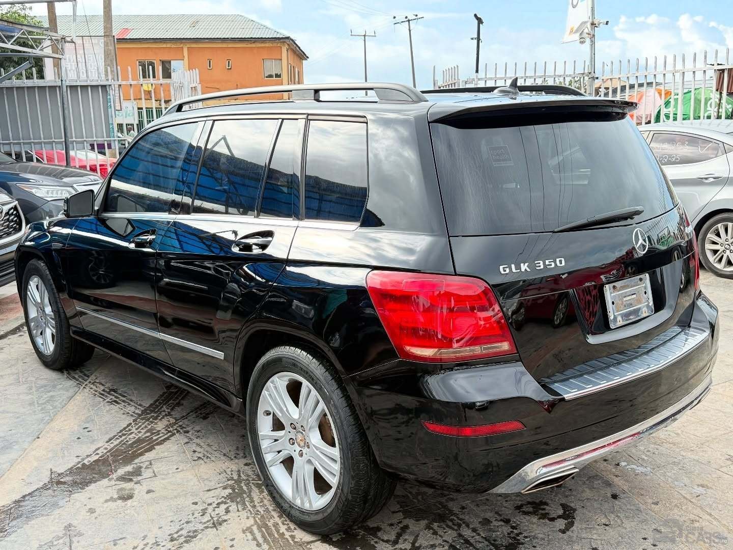 2014 Mercedes-Benz GLK350 — Front seats