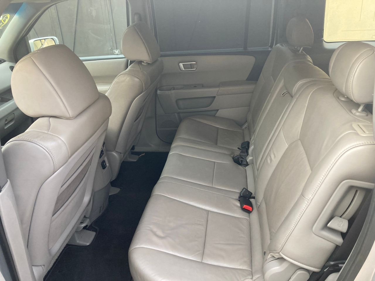 2010 Honda LATEST PILOT — Front seats