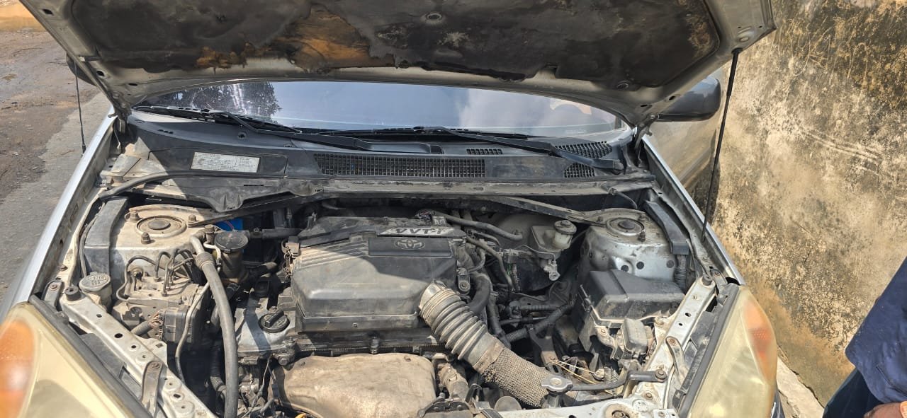 2005 Unknown Toyota rav4 — Dashboard