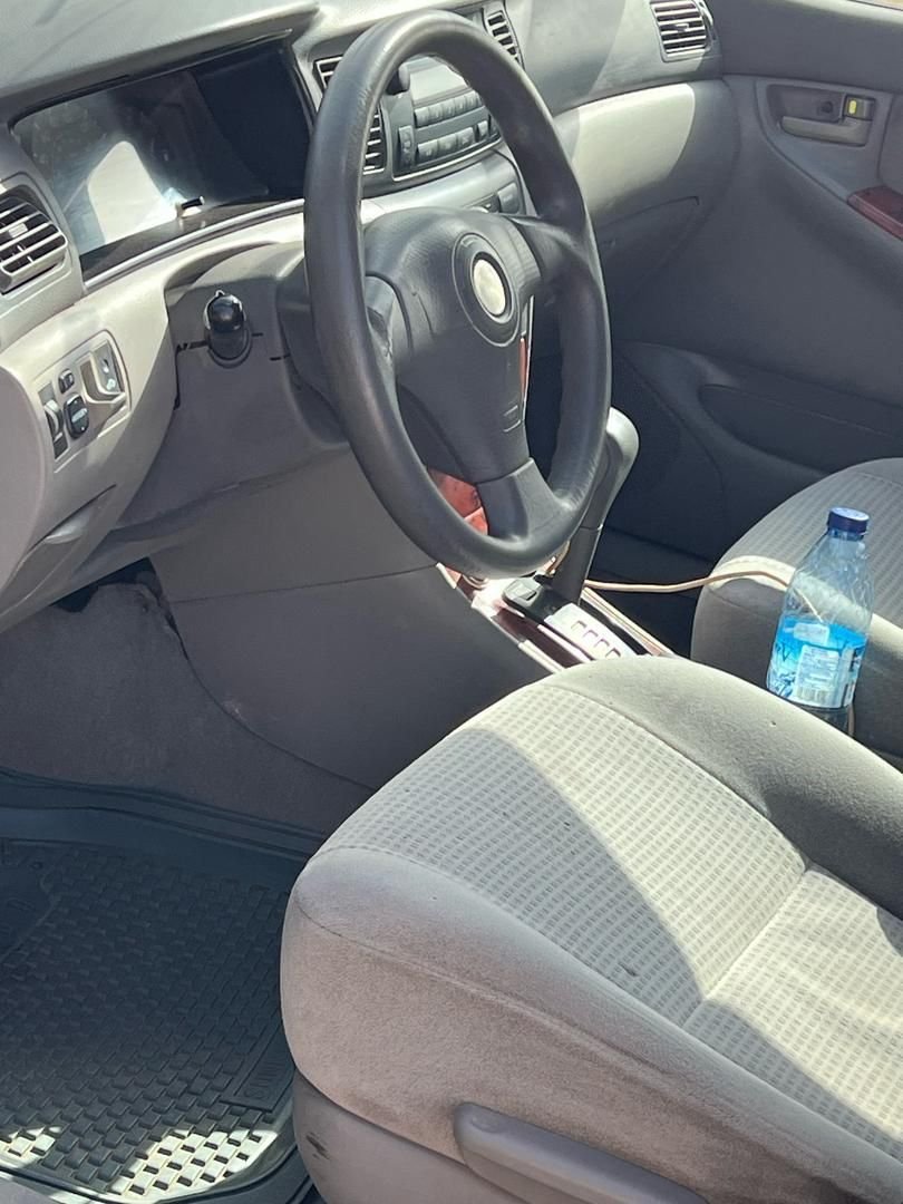 Unknown Toyota Corolla — Rear 3/4