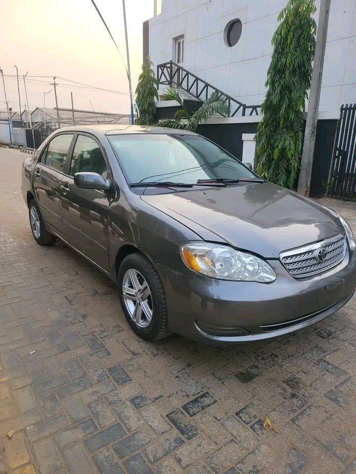 2005 Unknown Toyota Corolla