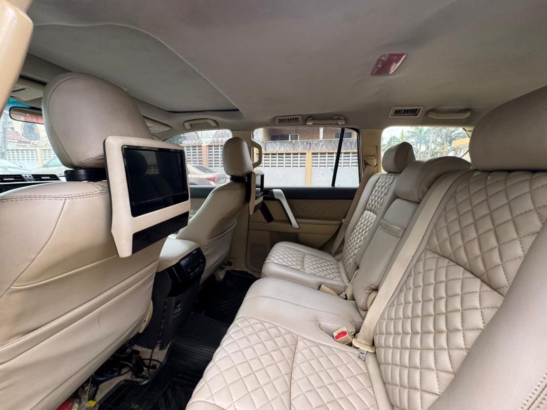2015 Unknown PREMIUM TOYOTA — Rear seats