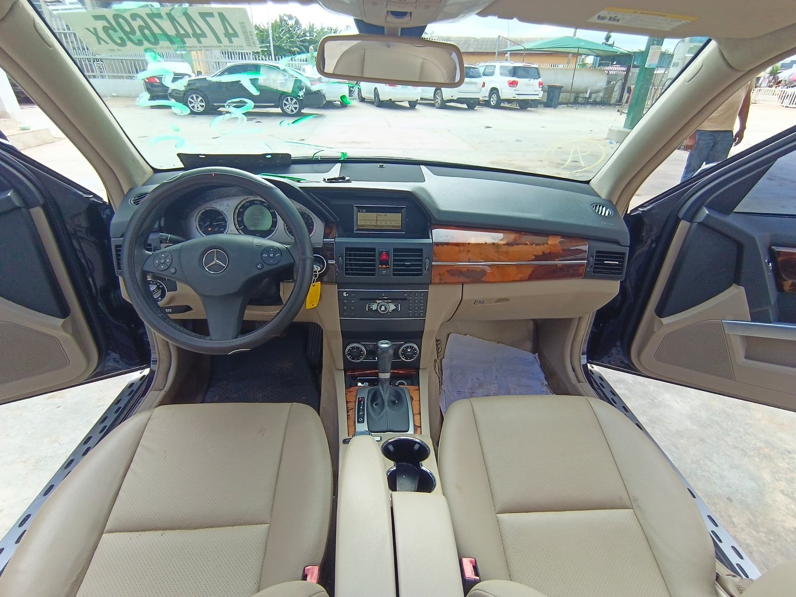 2010 Unknown Mercedes Benz — Side profile