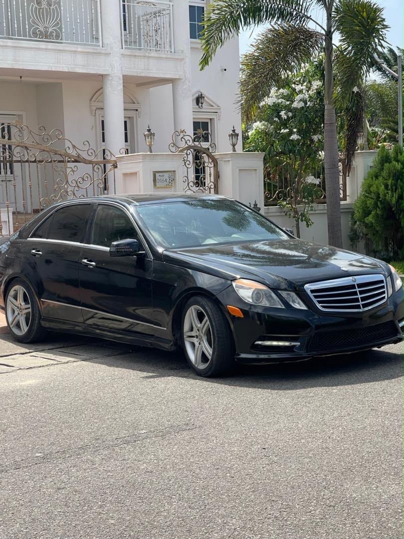 2011 Mercedes-Benz E-Class 4MATIC — Dashboard