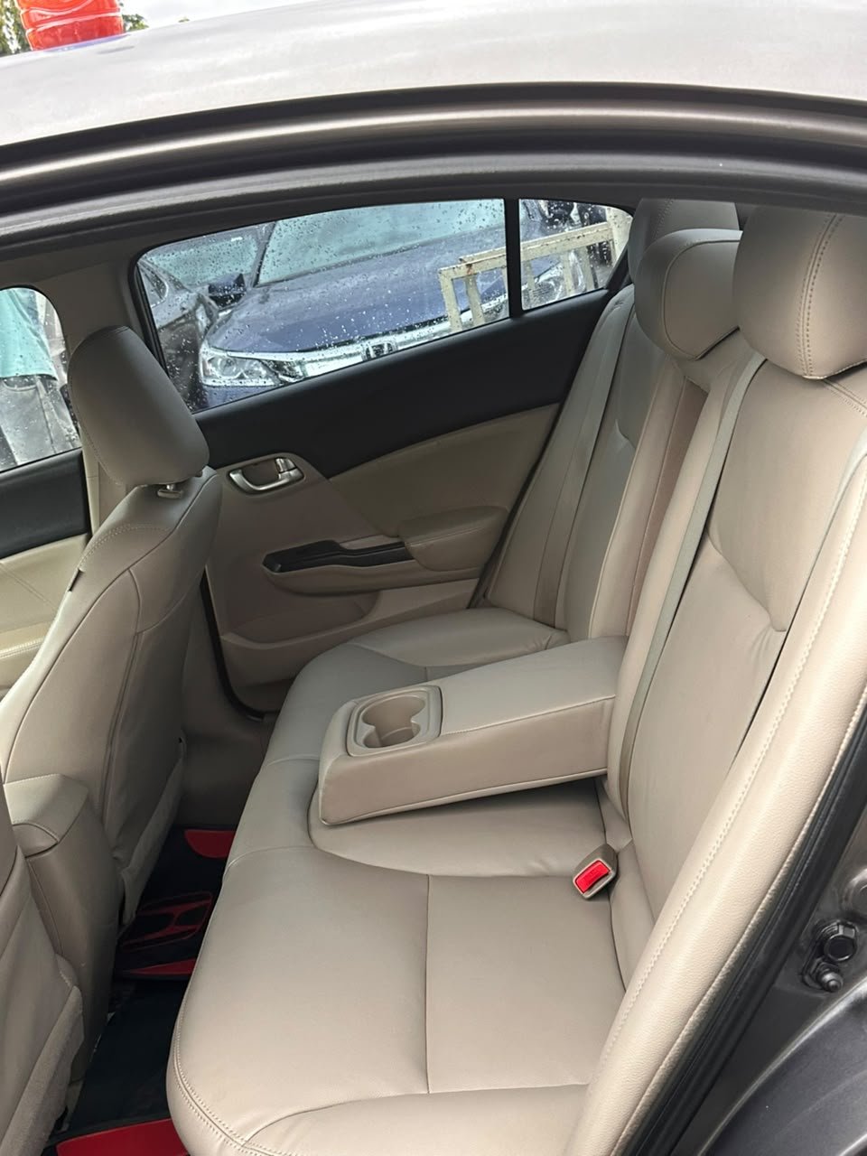 2012 HONDA Civic EX-L, Front seats