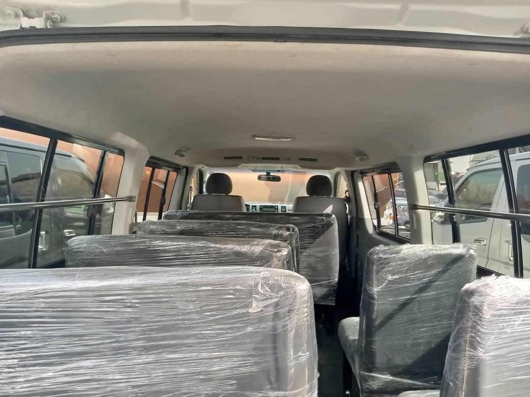2012 Toyota Hiace 1.54, Dashboard