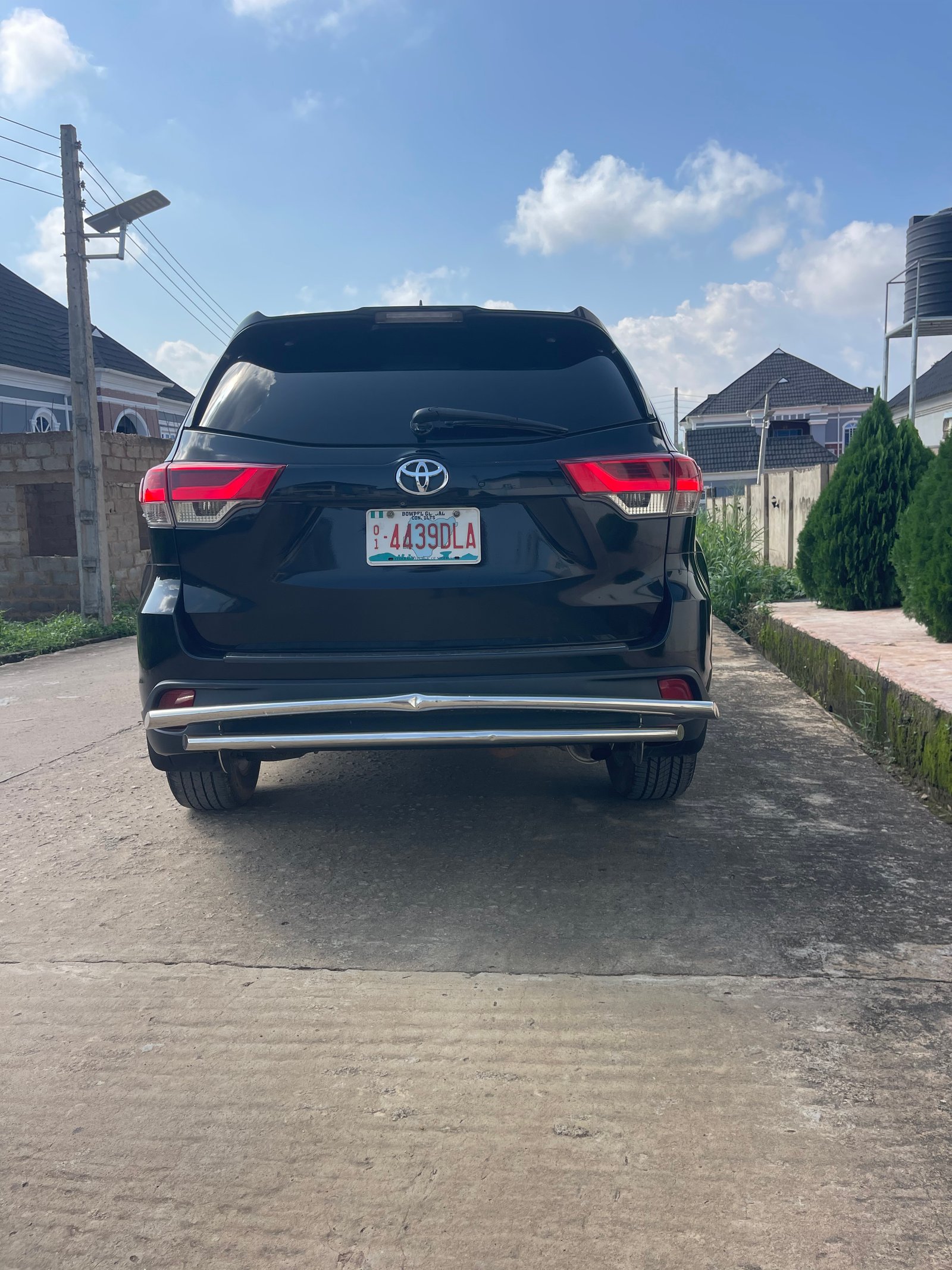 2017 Toyota Highlander SE, Rear 3/4