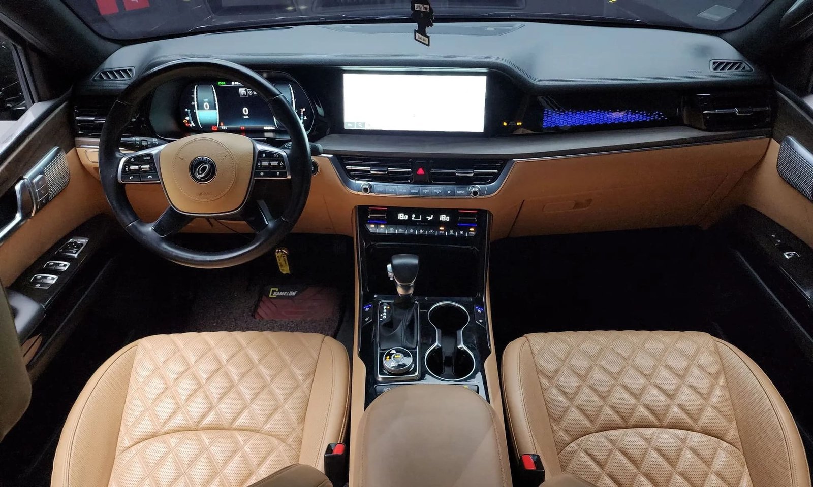 2020 Kia MOHAVE 3.0CRDi Platinum — Front seats