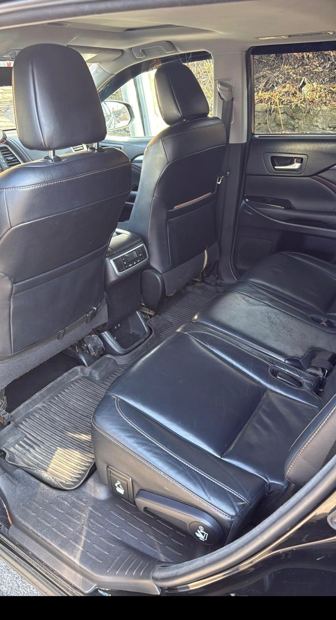 2017 Toyota Highlander SE, Dashboard